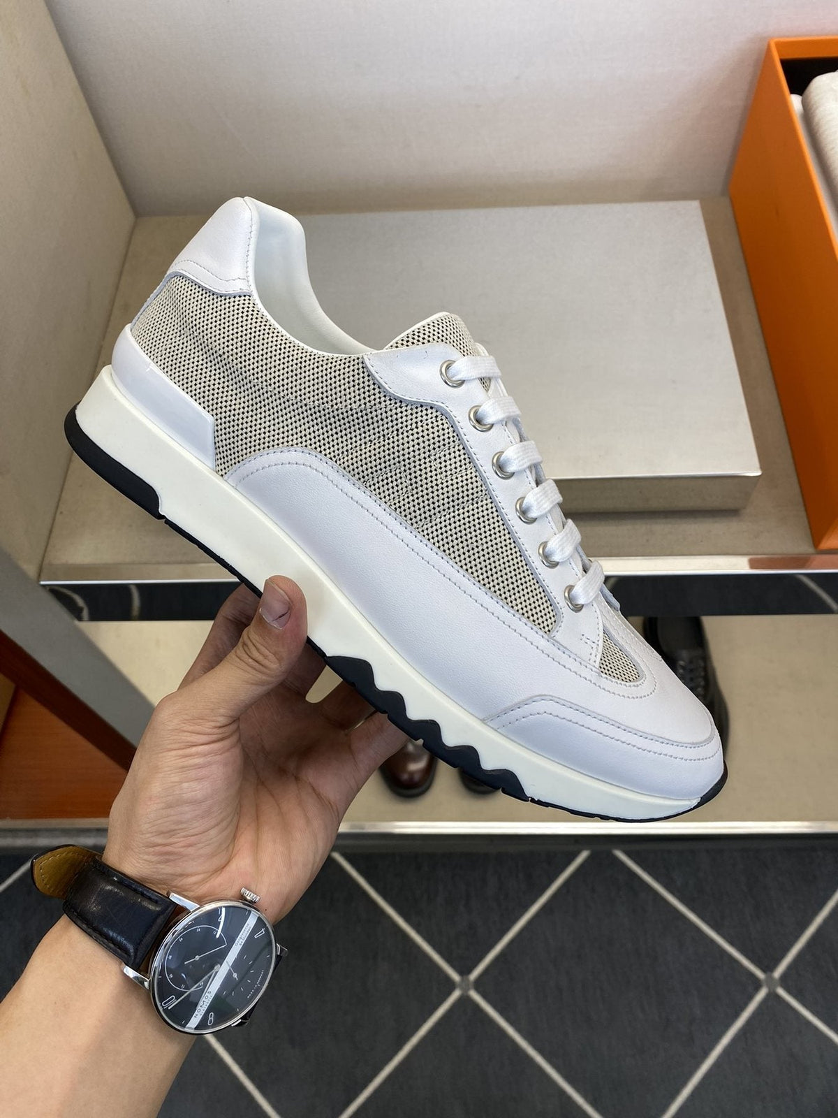 Hermès Men's White & Gray Low-Top Sneakers